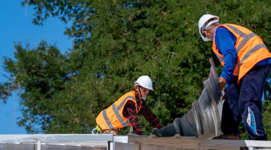 Professional gutter cleaning in McCook, NE